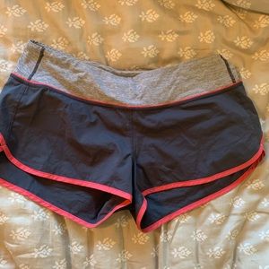 Lululemon shorts size 6
